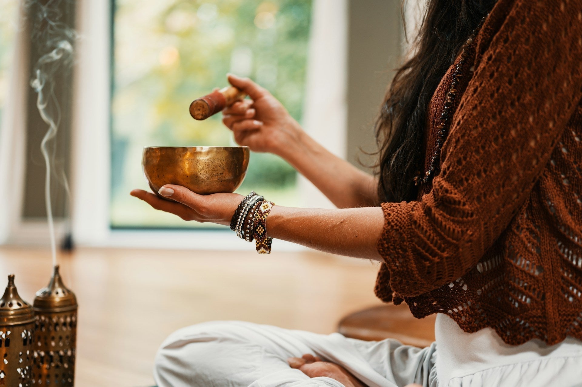 comment faire un nettoyage energetique sur les personnes et les lieux ? 8 techniques faciles a faire soi meme