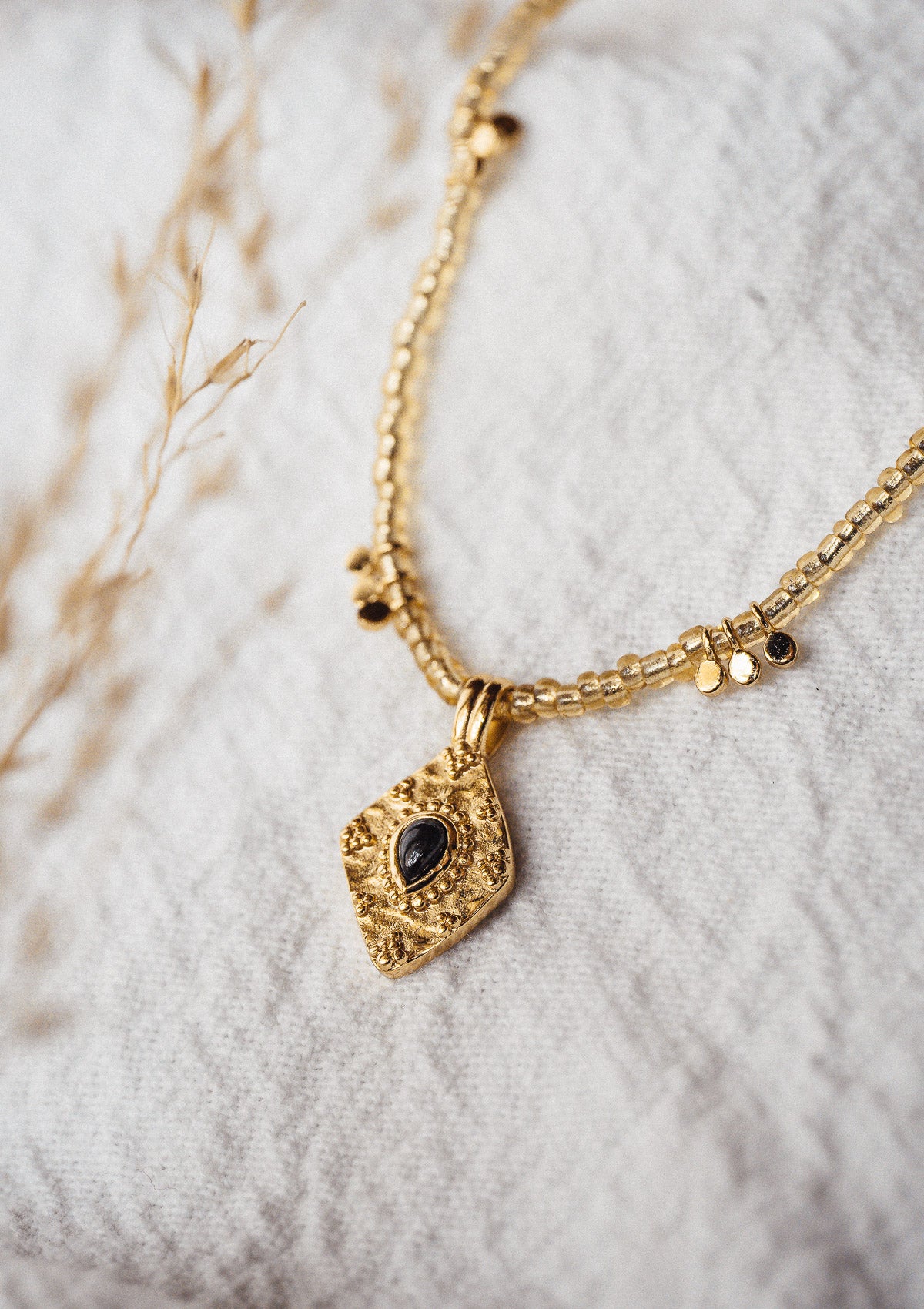 Collier Onyx Noir - Ancrage et Force Namaka bijoux