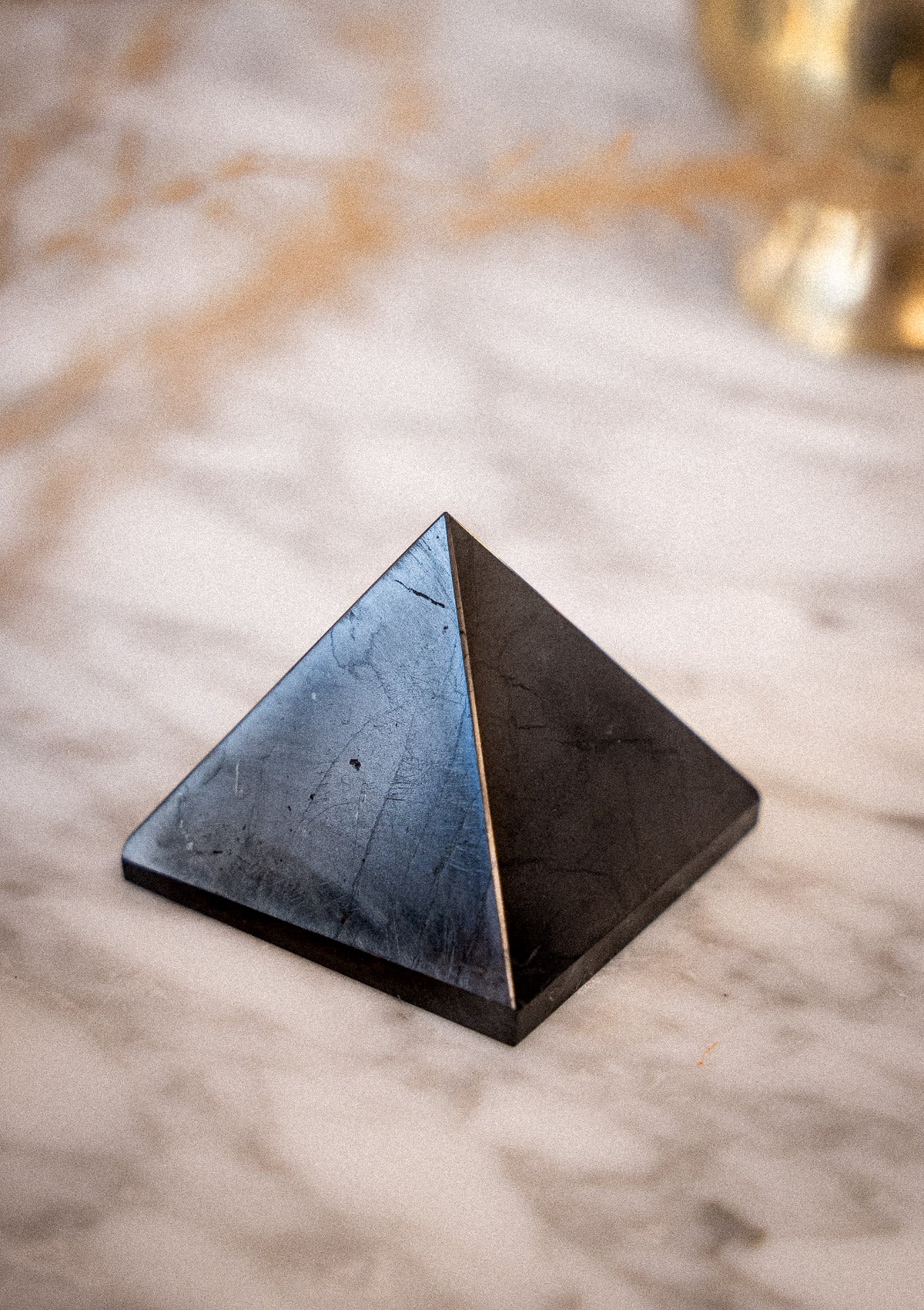 Pyramide de Shungite – Protection et Purification