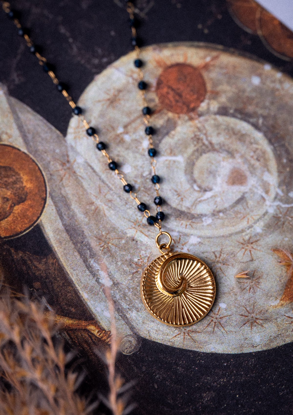 Collier Perlé Noir - Spirale