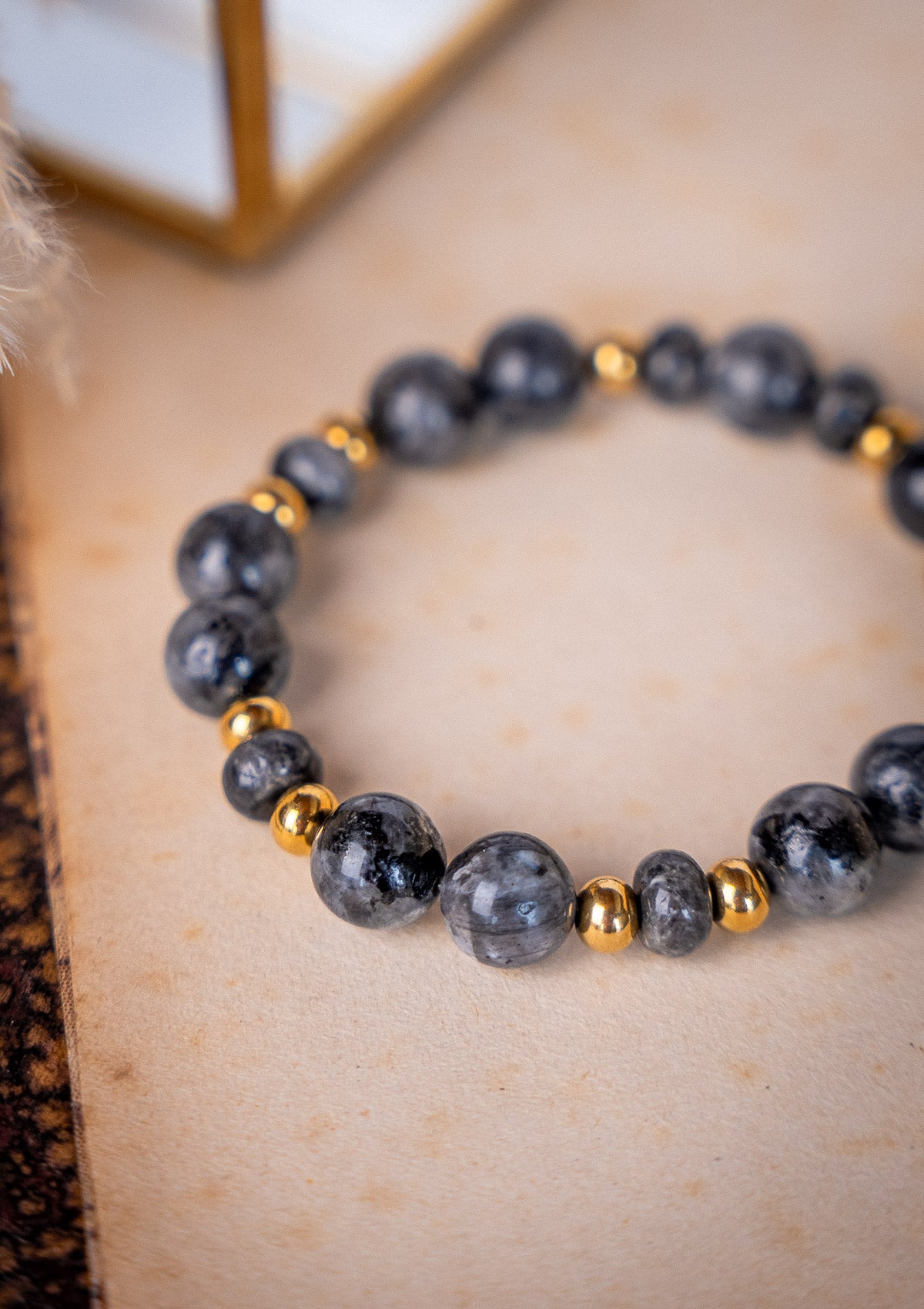 Bracelet Élastique Labradorite Foncée – Filtre Protecteur