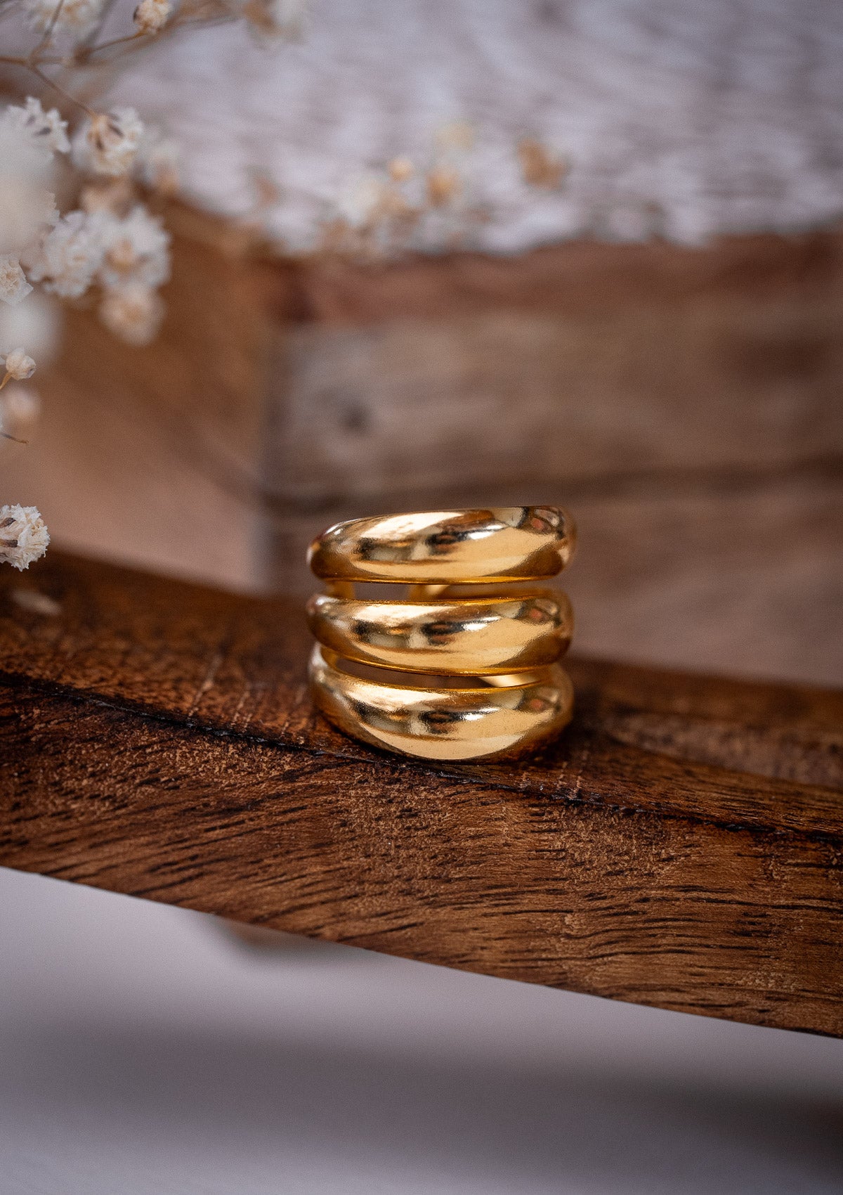 Type : Bague large à triple anneaux dôme
Matière : Acier inoxydable 304 doré