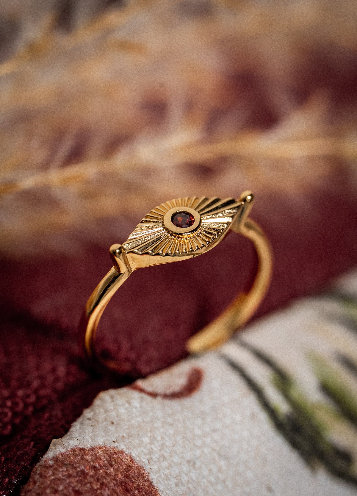 Bague Grenat – L’Éclat du Serment