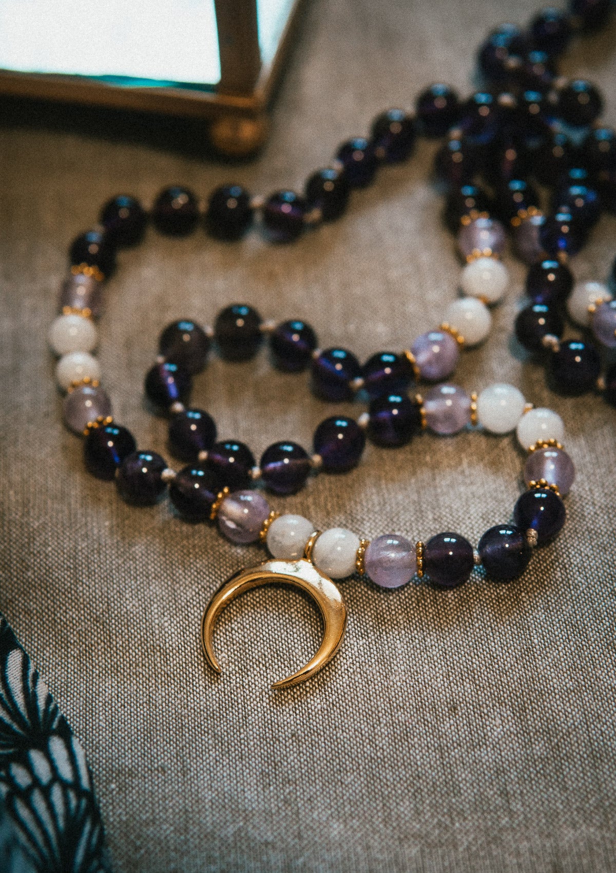 Collier Mala Améthyste et Pierre de Lune - Abondance en toute chose