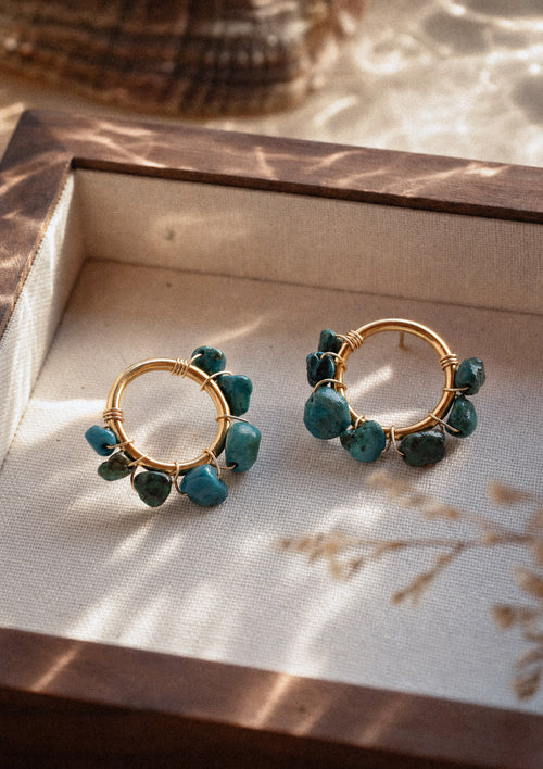 Boucles d’oreilles Cercles Azurite – Peau salée