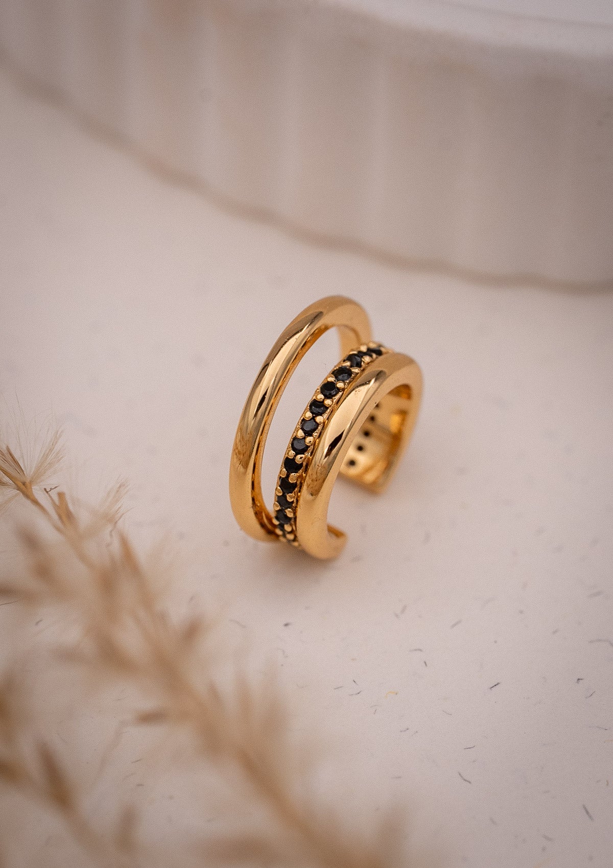 Ear cuff triple anneau avec pavage en Onyx Noir