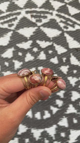 Bague Rhodochrosite dorée à l'or fin - Enfant Intérieur