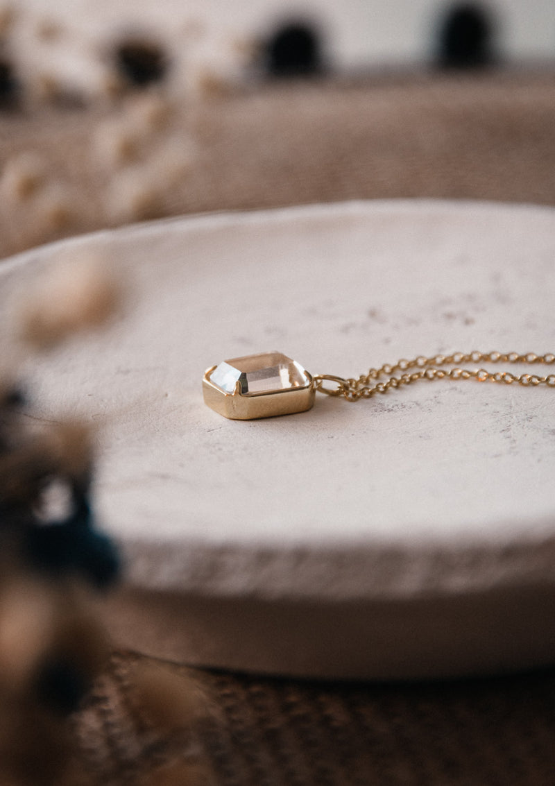 Collier vitrine - Kundalini